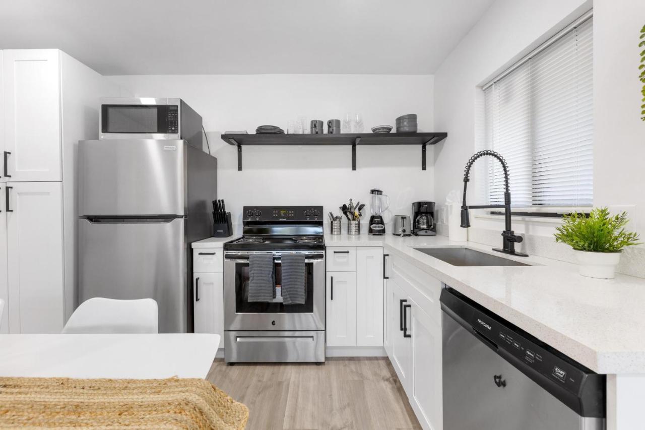 Alani Bay Designer Condos 포트 로더데일 외부 사진