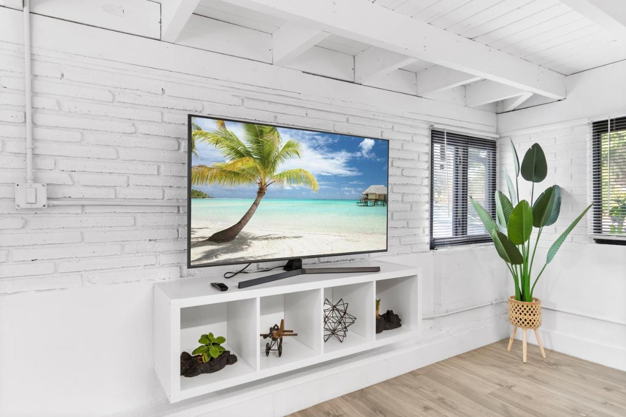Alani Bay Designer Condos 포트 로더데일 외부 사진