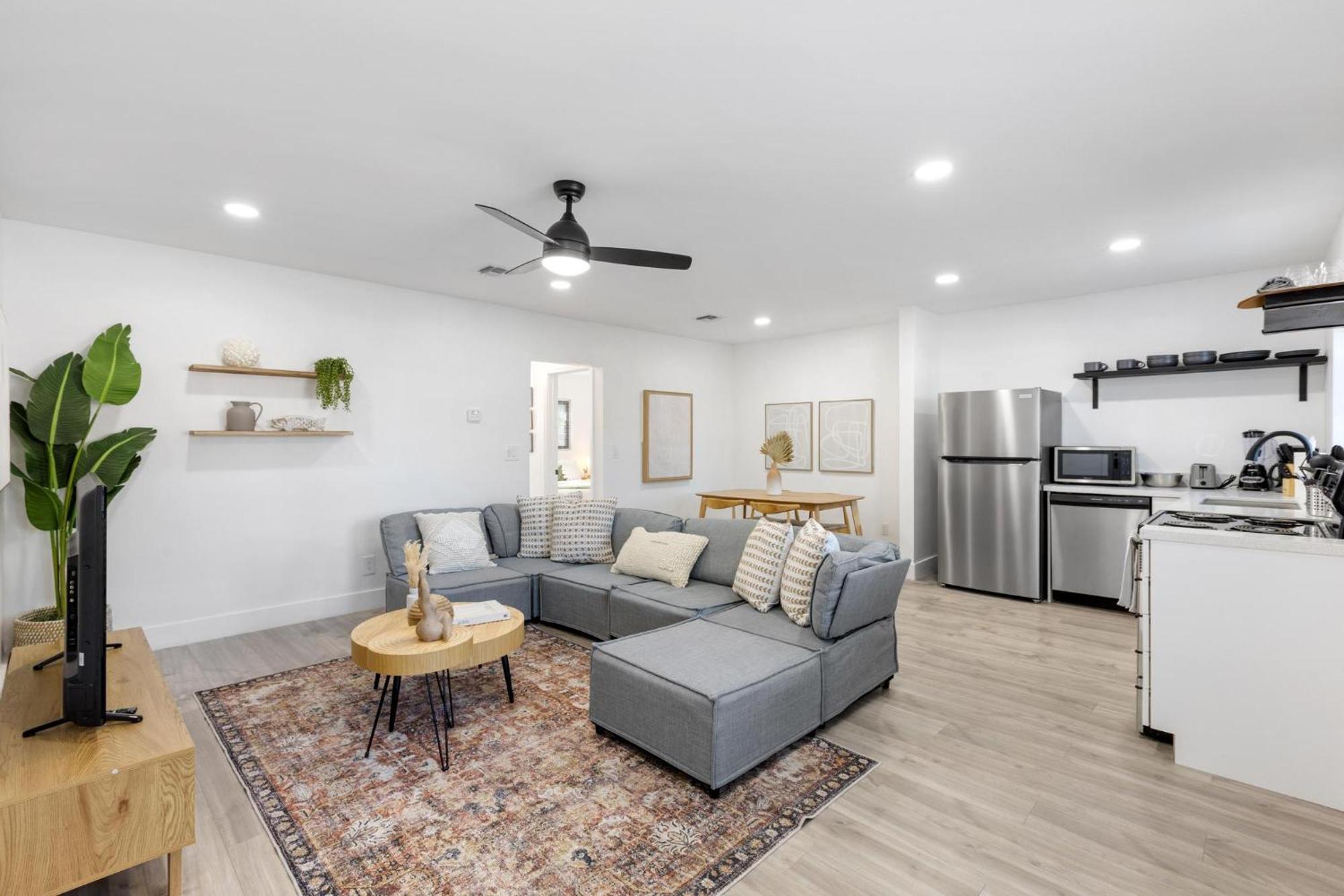 Alani Bay Designer Condos 포트 로더데일 외부 사진